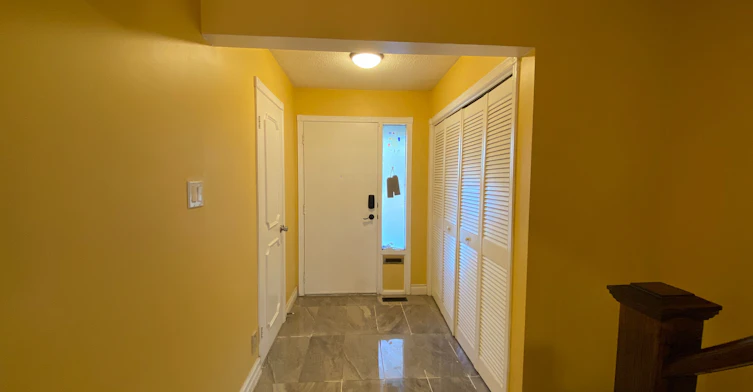 Unit1-128 Greenwich Square, Toronto, ON, M1J 3L3 - 3