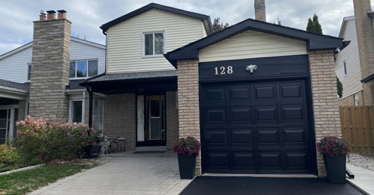 Unit1-128 Greenwich Square, Toronto, ON, M1J 3L3