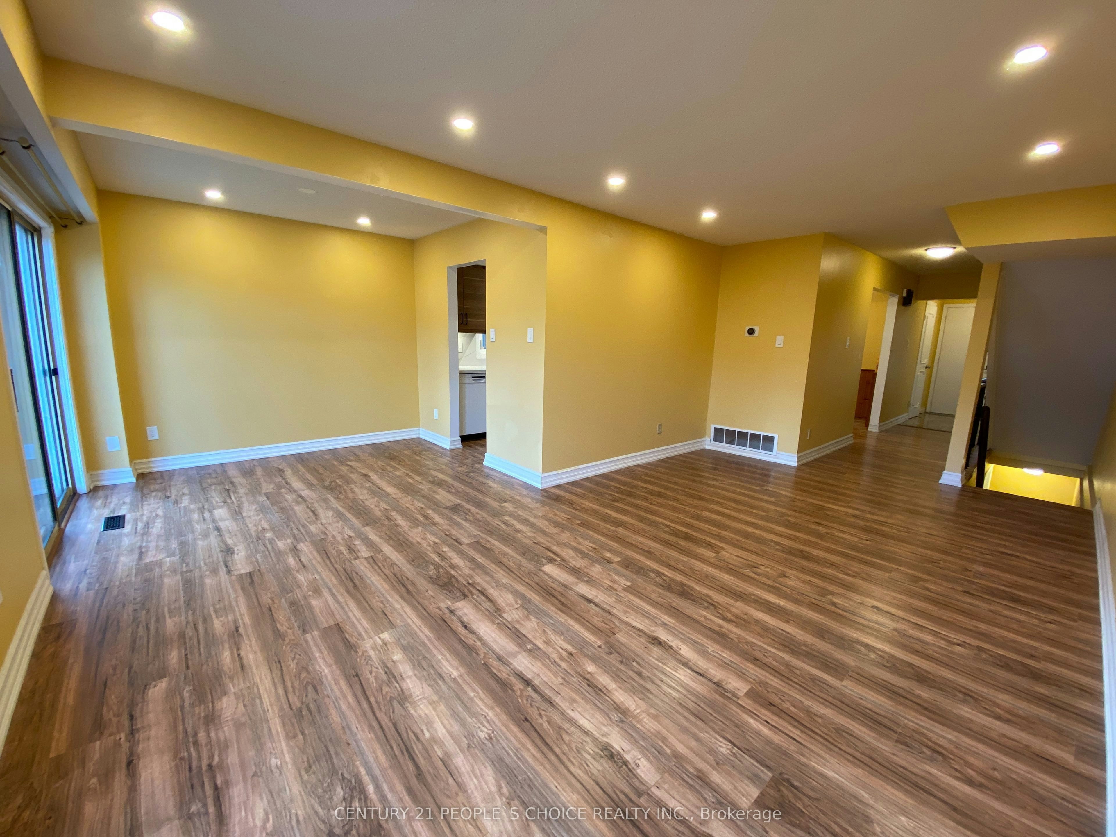 Unit1-128 Greenwich Square, Toronto, ON, M1J 3L3 - 8