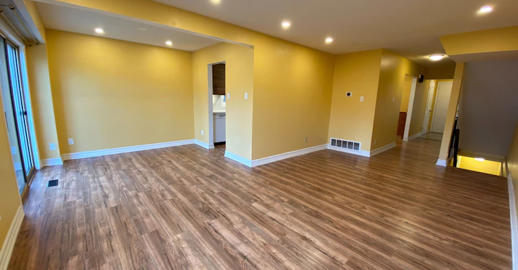 Unit1-128 Greenwich Square, Toronto, ON, M1J 3L3 - 8