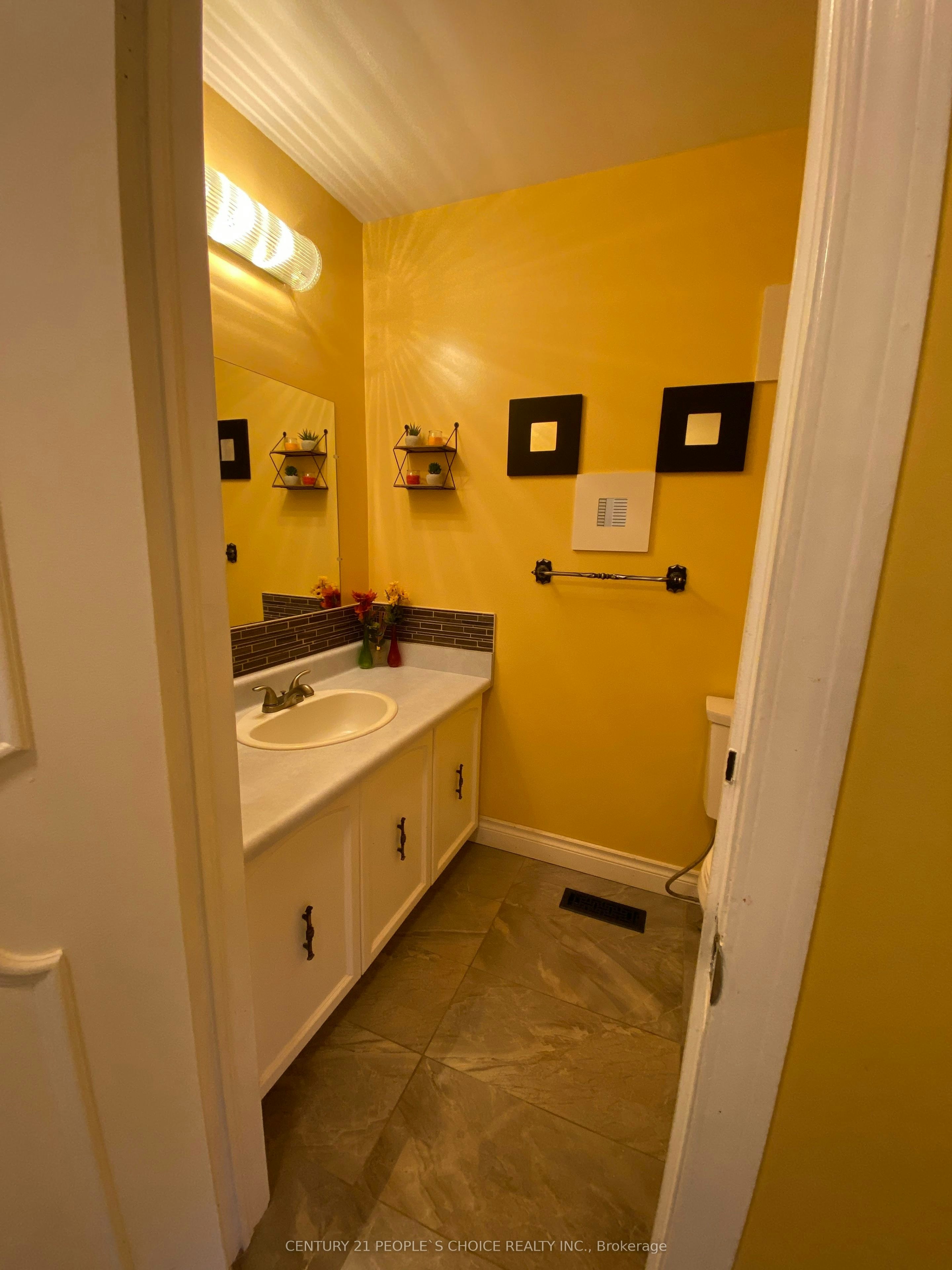 Unit1-128 Greenwich Square, Toronto, ON, M1J 3L3 - 5