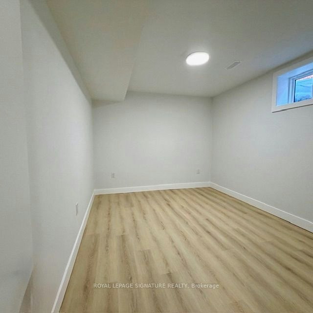 Lower-293 Glebemount Avenue, Toronto, ON, M4C 3V4 - 11