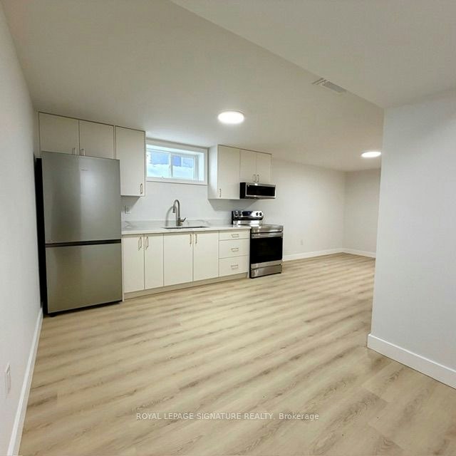 Lower-293 Glebemount Avenue, Toronto, ON, M4C 3V4 - 3