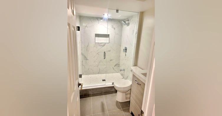 574 Strouds Lane, Pickering, ON, L1V 4S8 - 3