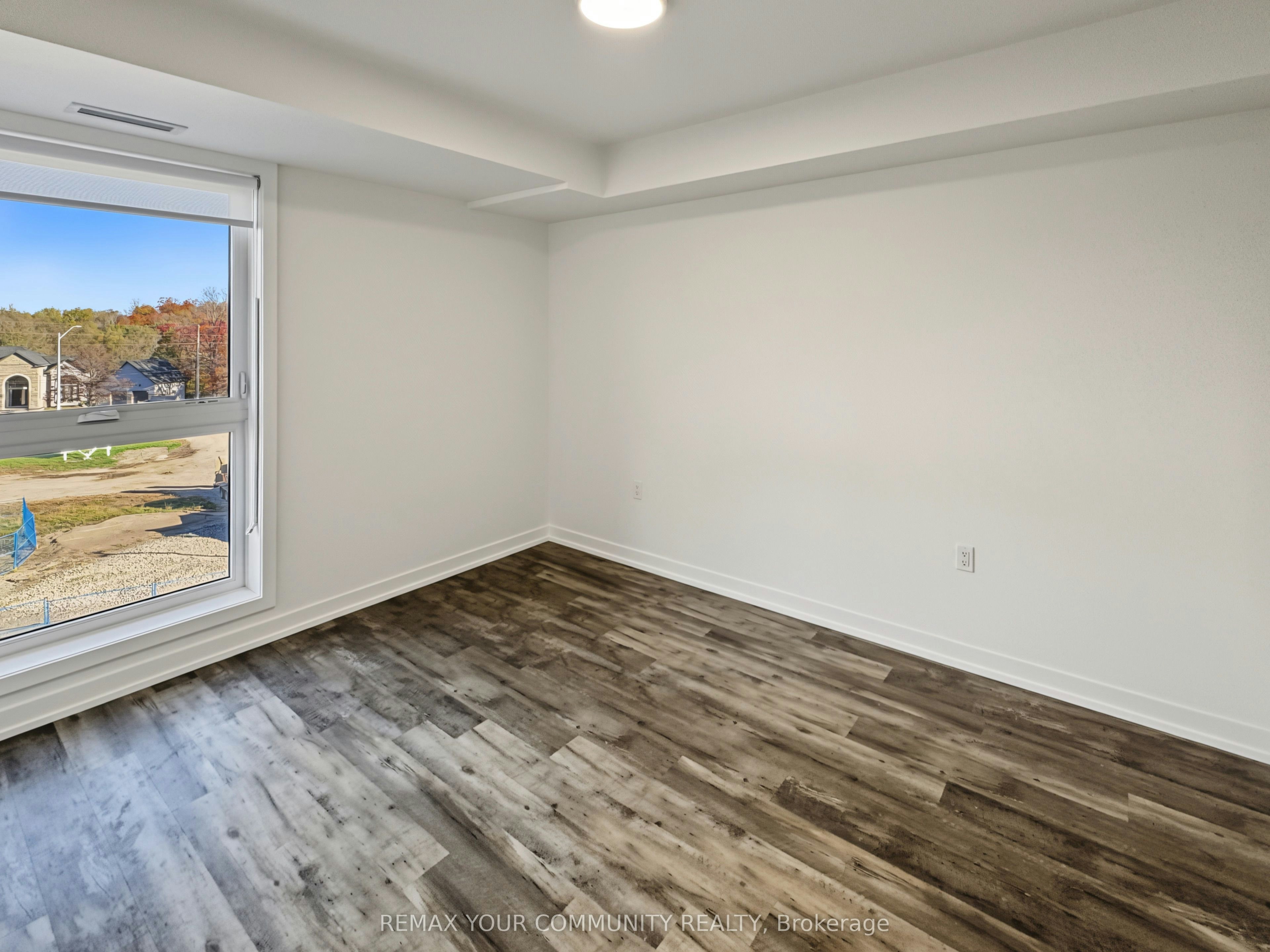 410-1687 Durham Regional Hwy 2 N/A, Clarington, ON, L1E 2R5 - 8