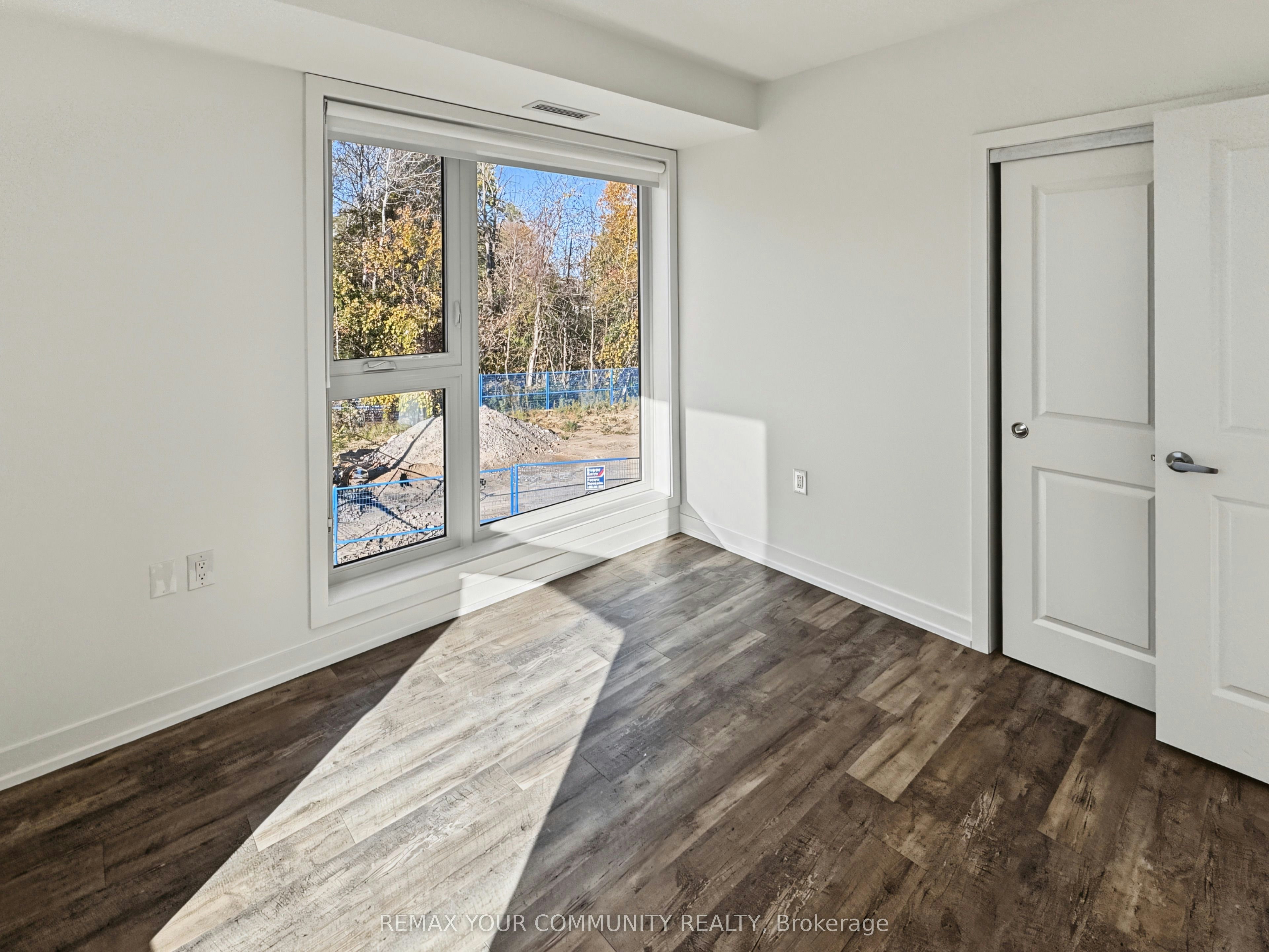 207-1687 Durham Regional Hwy 2 N/A, Clarington, ON, L1E 2R5 - 6