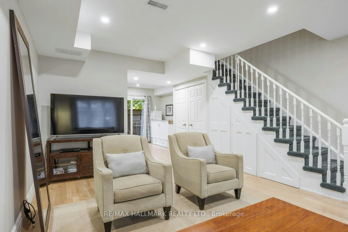 82 Kimberley Avenue, Toronto, ON, M4E 2Z5 - 5