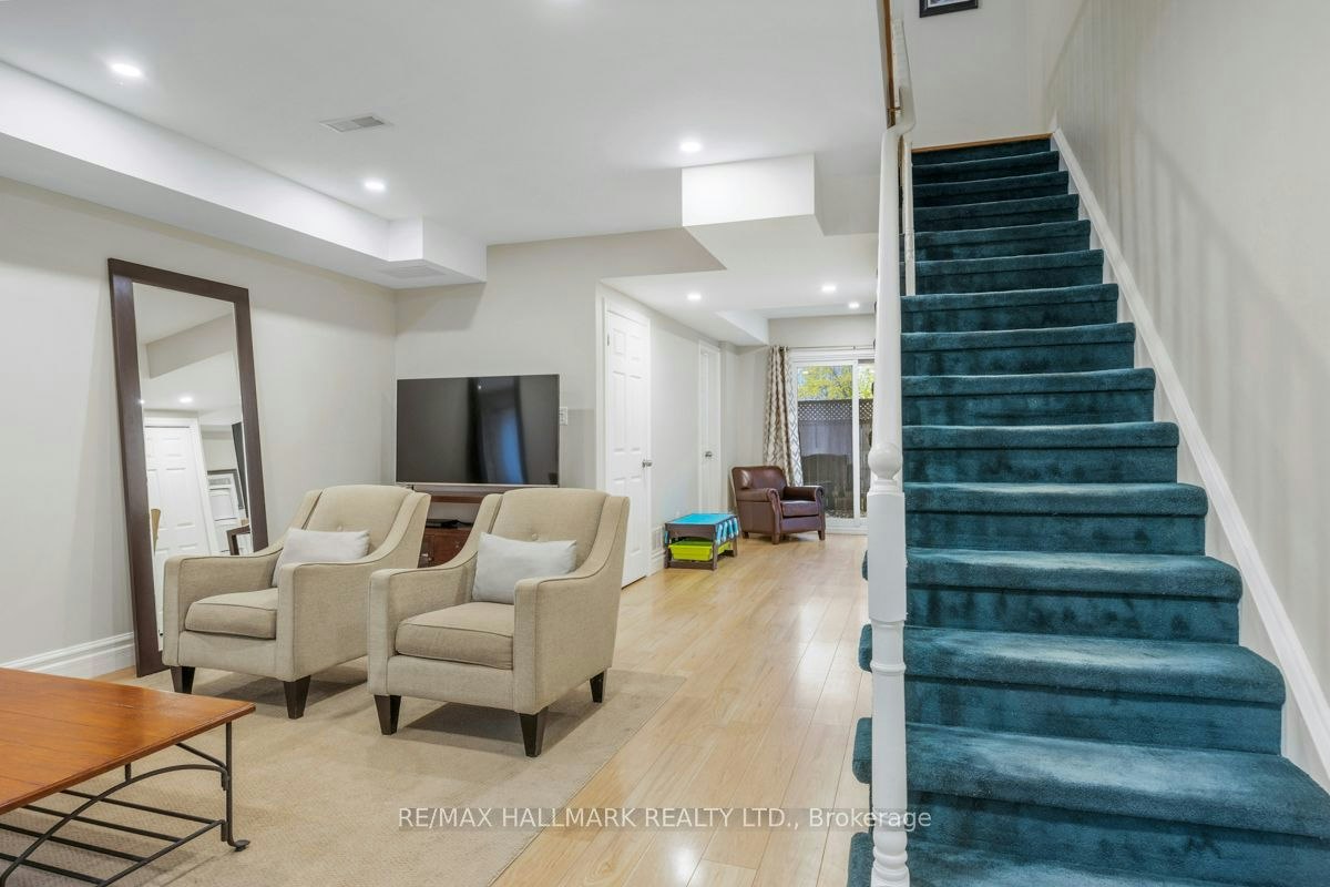 82 Kimberley Avenue, Toronto, ON, M4E 2Z5 - 9
