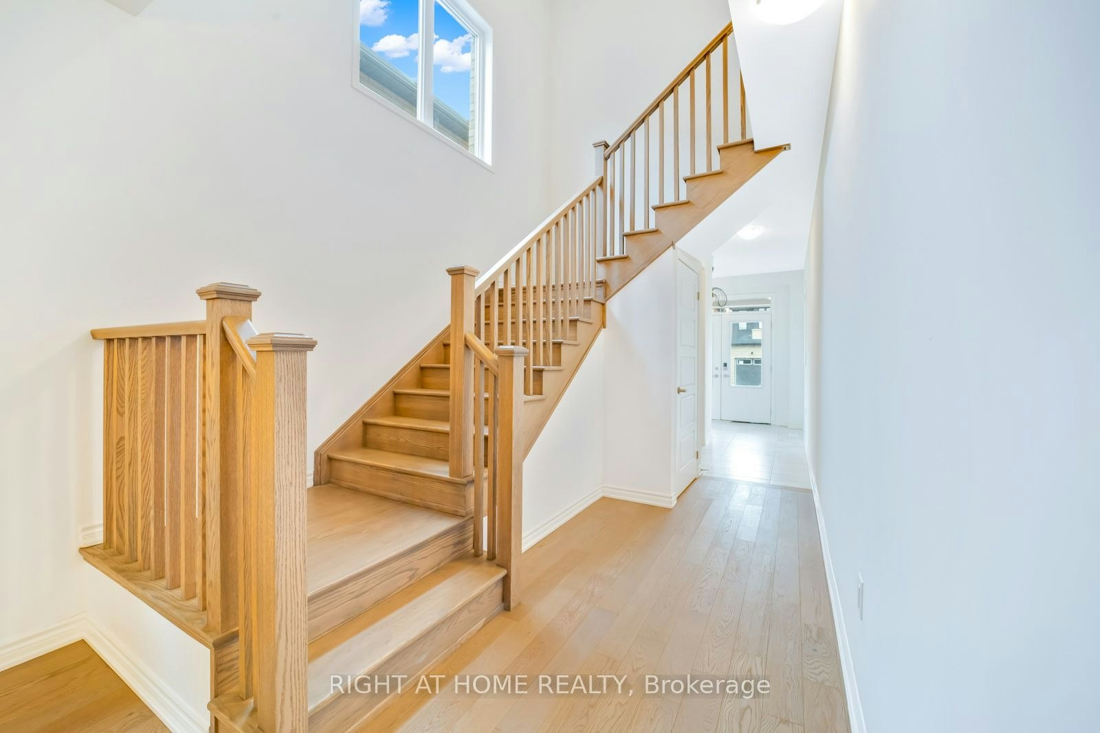 1410 Swallowtail Lane, Pickering, ON, L0H 1J0 - 19