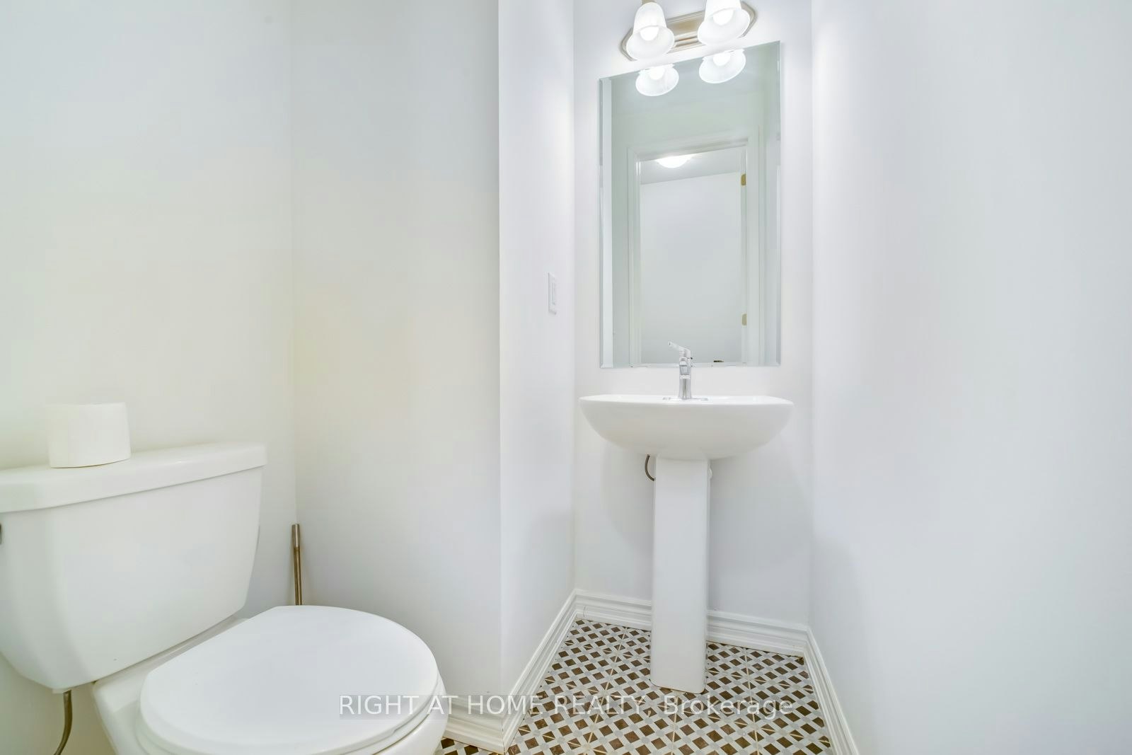 1410 Swallowtail Lane, Pickering, ON, L0H 1J0 - 18