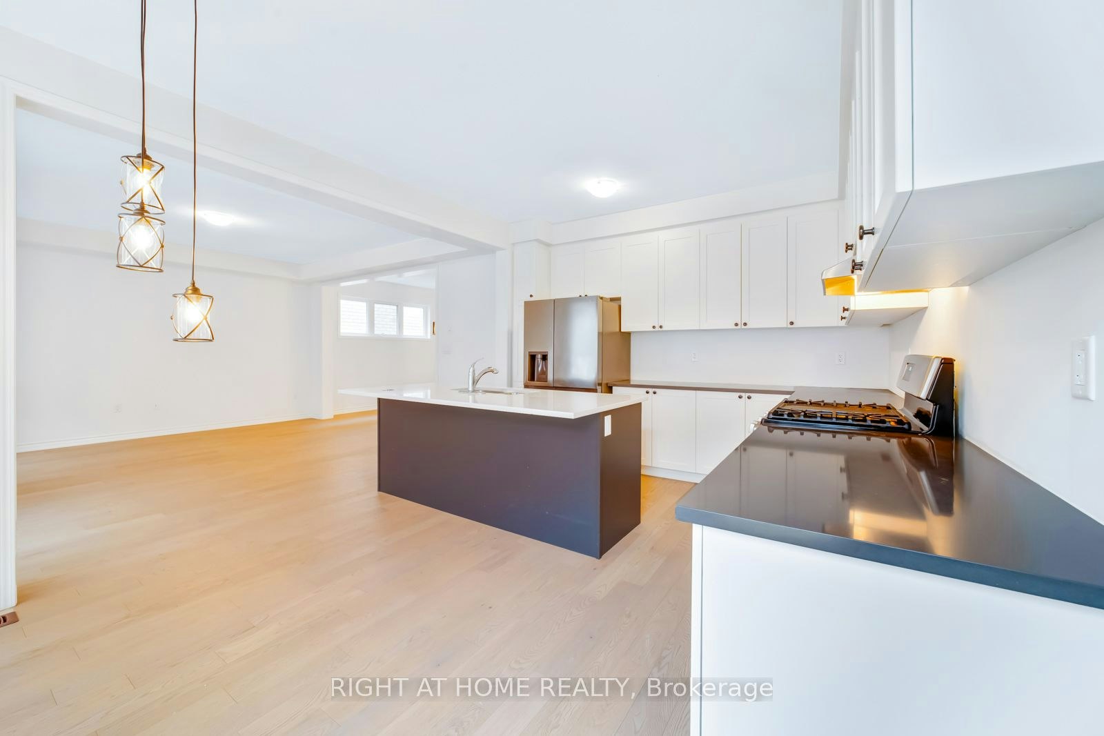 1410 Swallowtail Lane, Pickering, ON, L0H 1J0 - 14