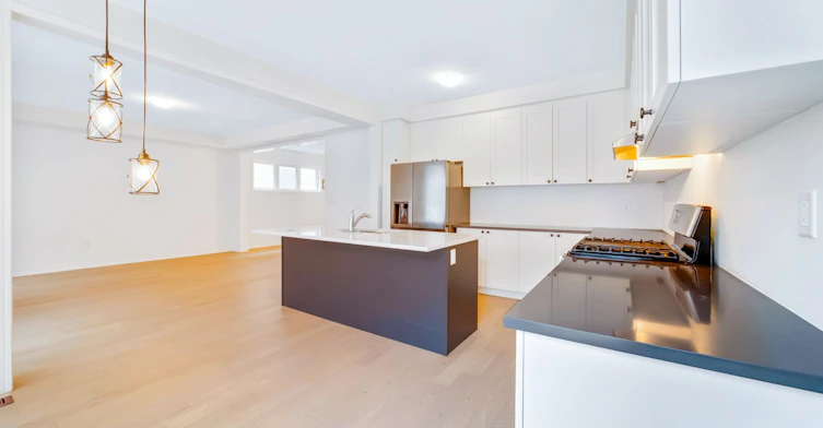 1410 Swallowtail Lane, Pickering, ON, L0H 1J0 - 14