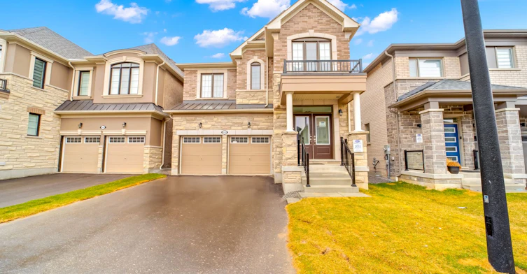 1410 Swallowtail Lane, Pickering, ON, L0H 1J0
