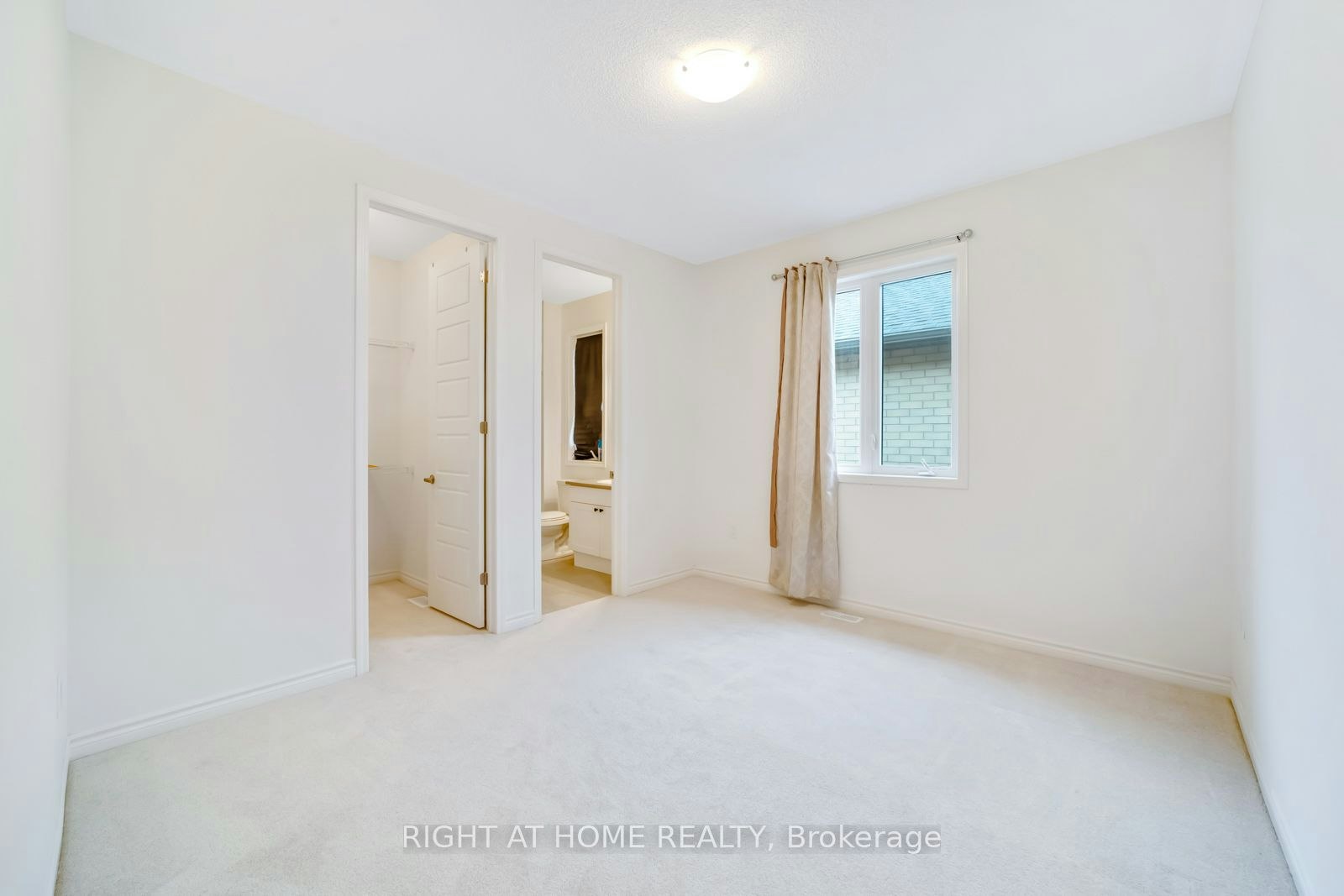 1410 Swallowtail Lane, Pickering, ON, L0H 1J0 - 24