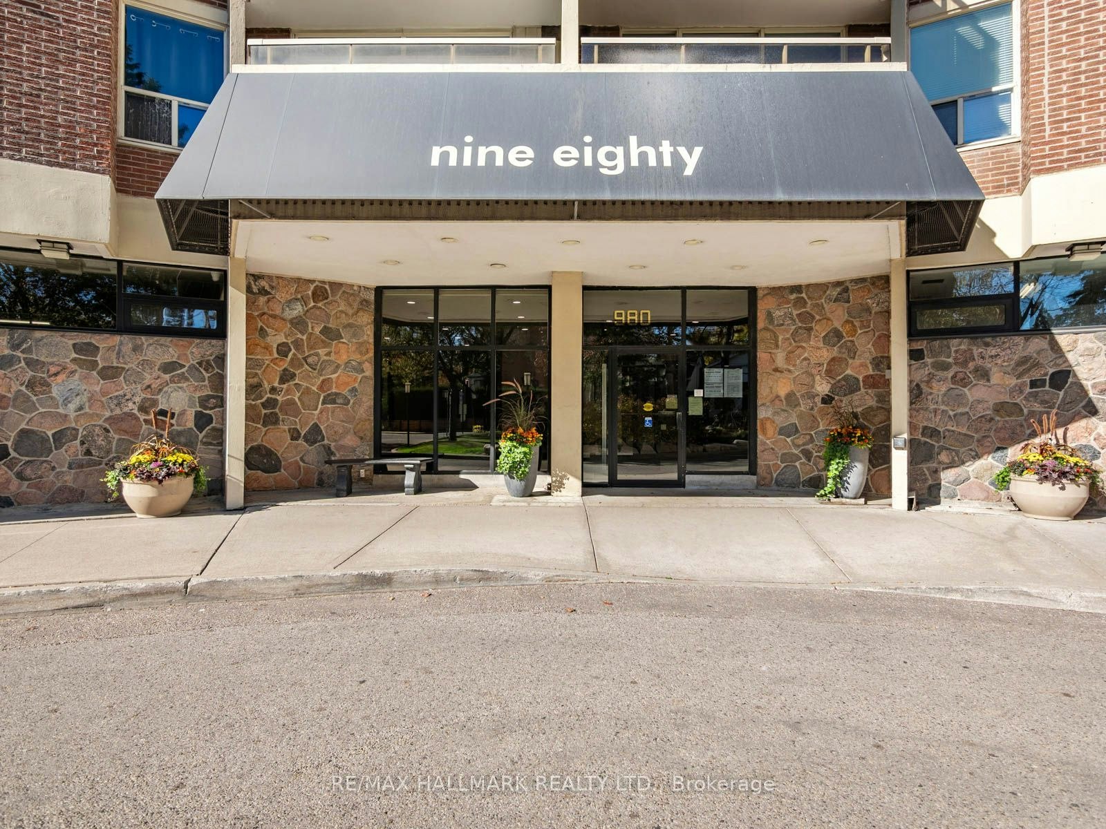 2102-980 Broadview Avenue, Toronto, ON, M4K 3Y1