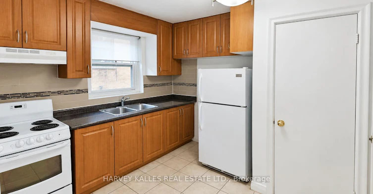 6-2905 St Clair Avenue E, Toronto, ON, M4B 1N5 - 2