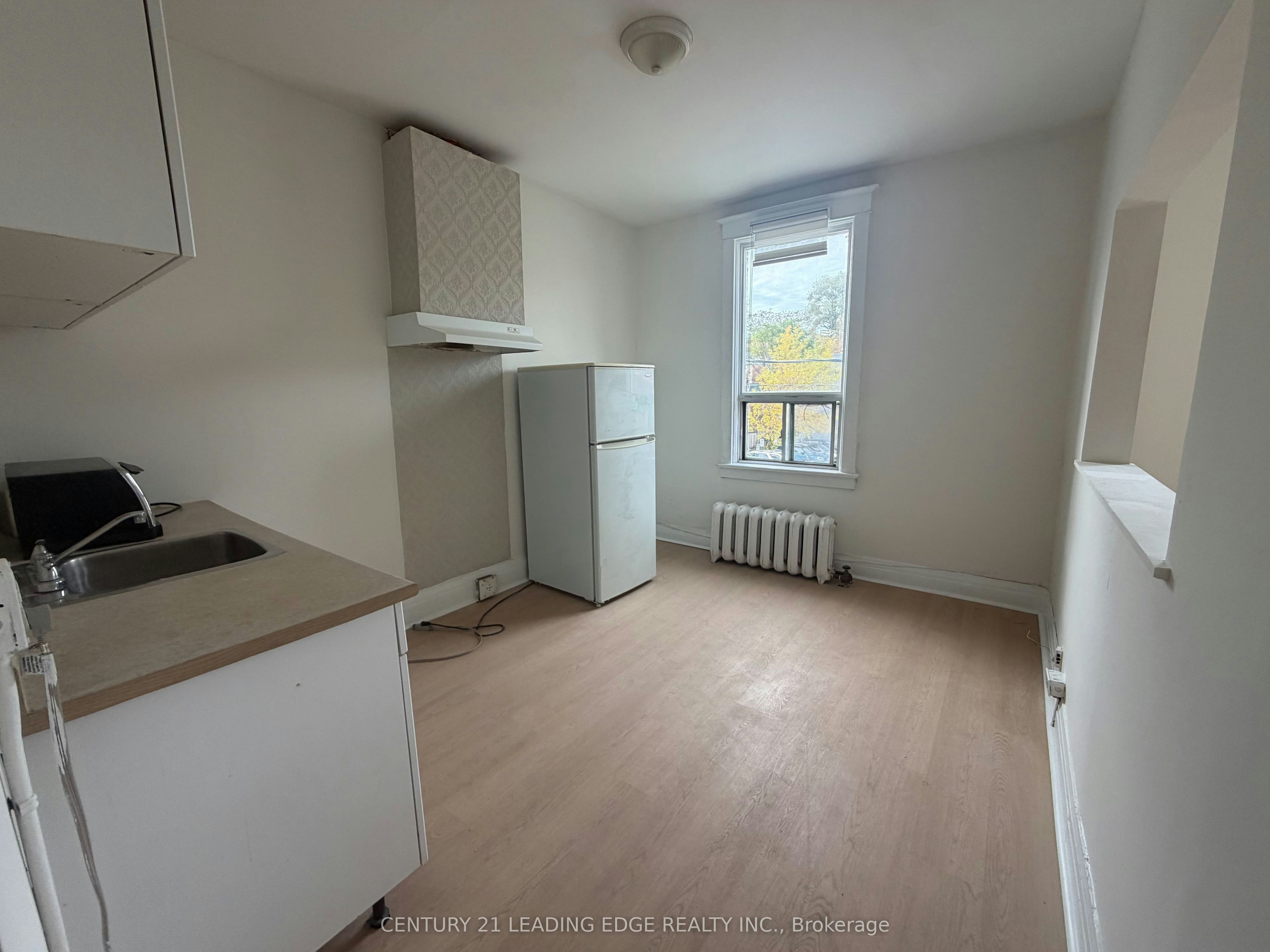 587 Jones Avenue, Toronto, ON, M4J 1L8 - 2