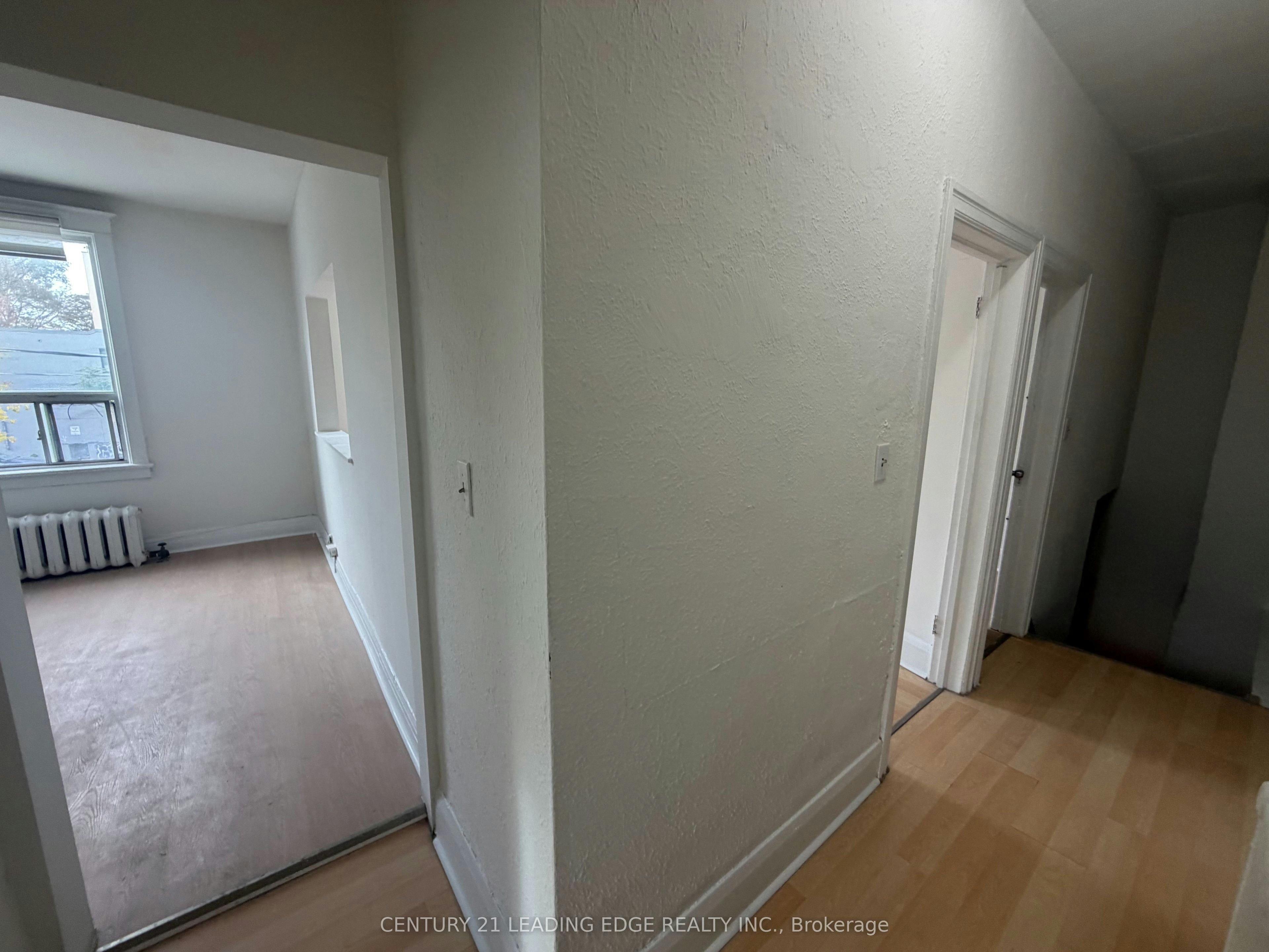 587 Jones Avenue, Toronto, ON, M4J 1L8 - 5