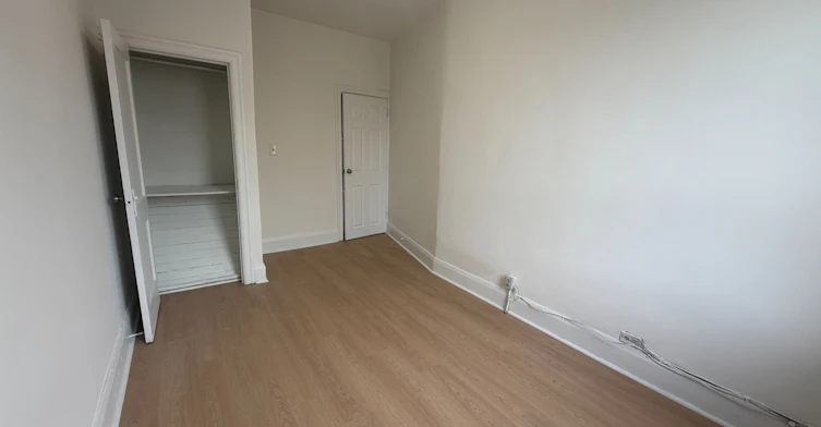 587 Jones Avenue, Toronto, ON, M4J 1L8 - 9