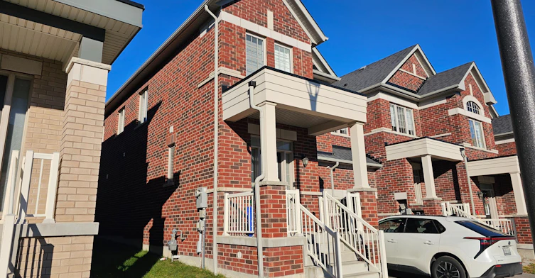 1154 Sepia Square, Pickering, ON, L1X 0H1 - 4
