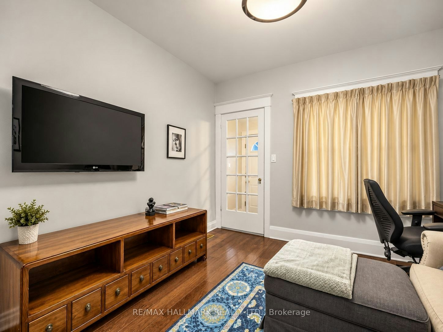 67 Amroth Avenue, Toronto, ON, M4C 4H3 - 5