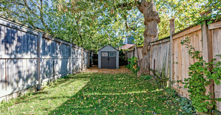 67 Amroth Avenue, Toronto, ON, M4C 4H3 - 21