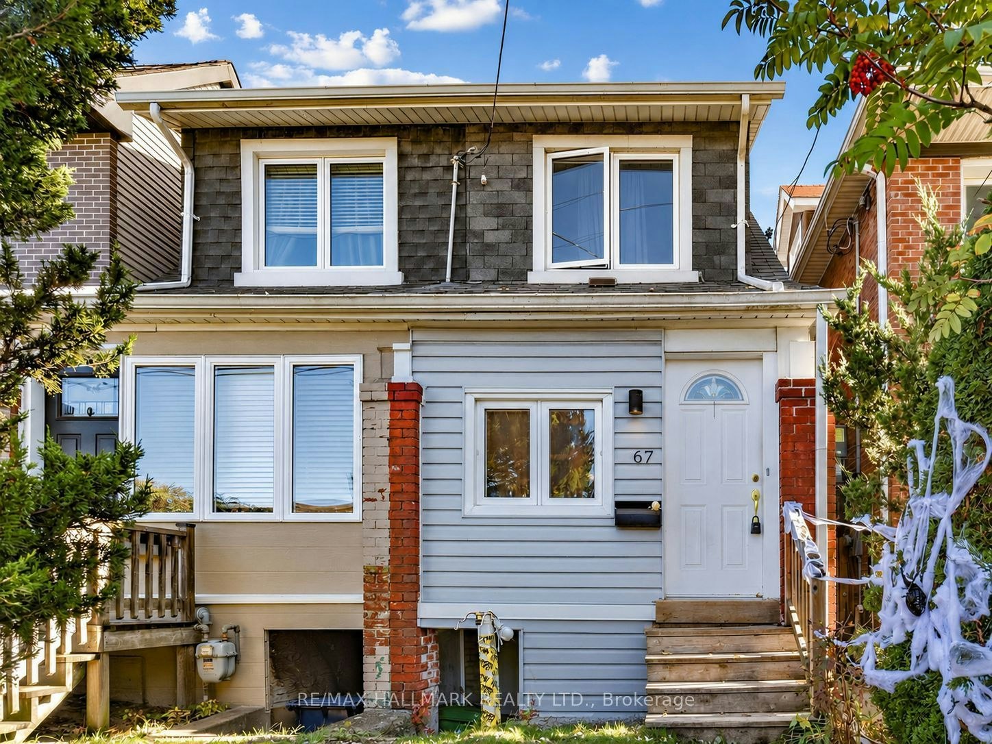 67 Amroth Avenue, Toronto, ON, M4C 4H3 - 2