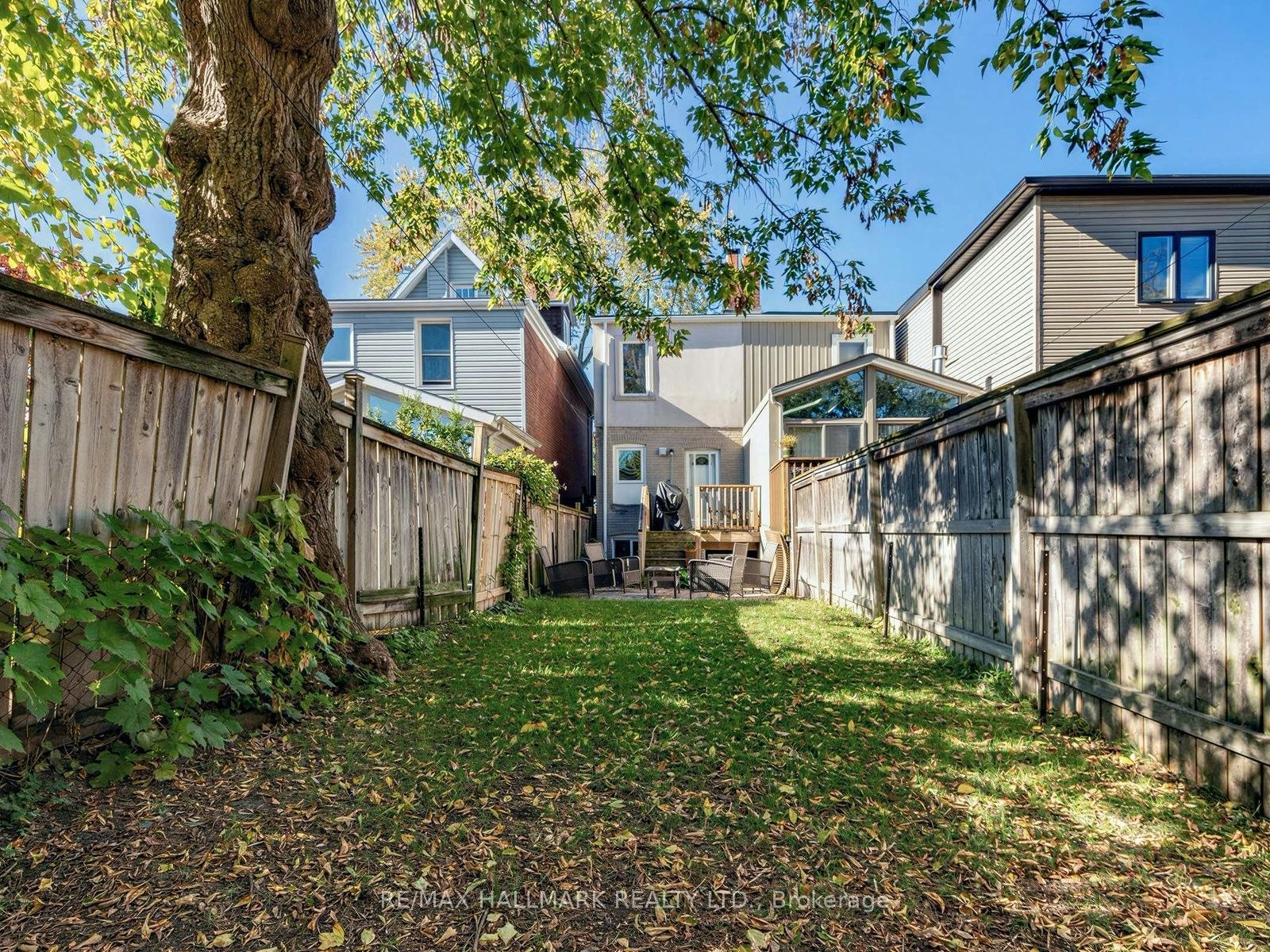 67 Amroth Avenue, Toronto, ON, M4C 4H3 - 24
