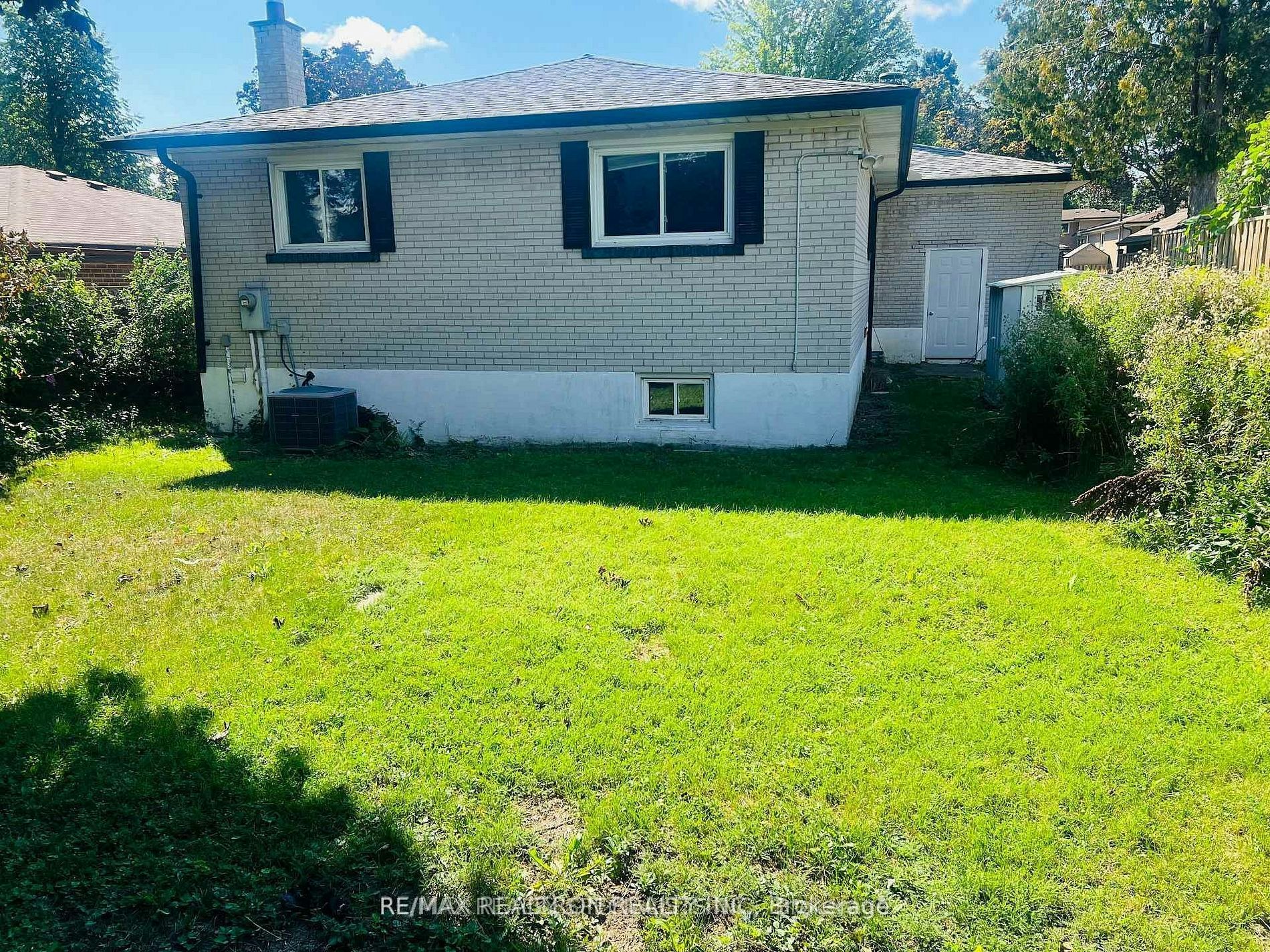 22 Griselda Crescent, Toronto, ON, M1G 3P6 - 3