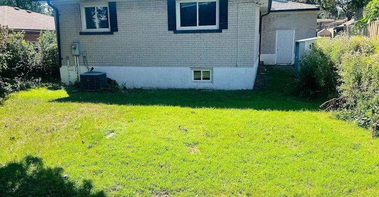 22 Griselda Crescent, Toronto, ON, M1G 3P6 - 3