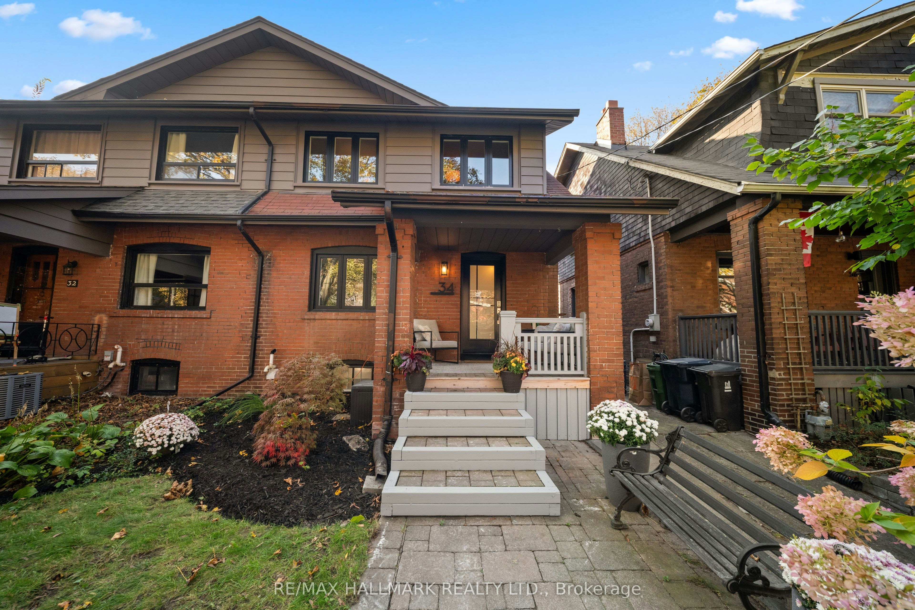 34 Highcroft Road, Toronto, ON, M4L 3G2
