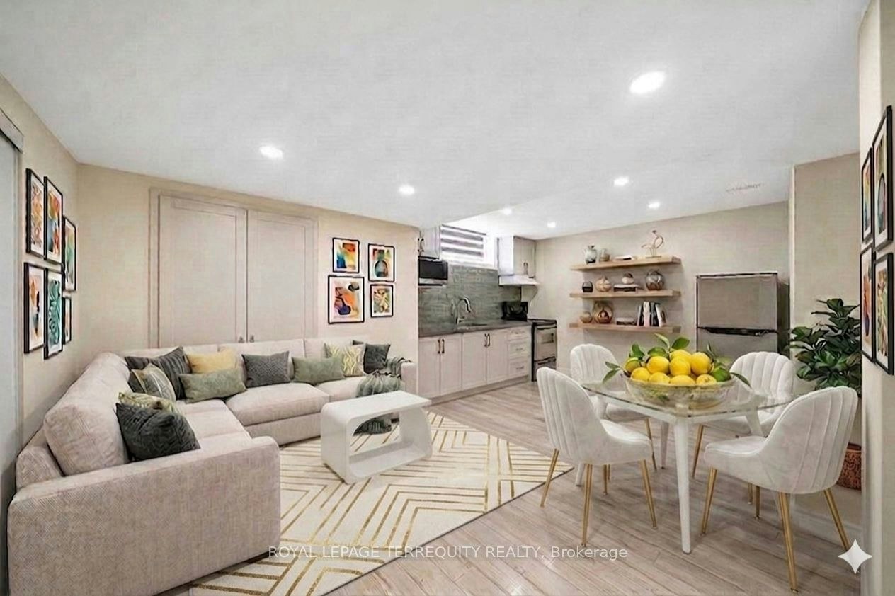 1 Devineridge Avenue, Ajax, ON, L1Z 0T3