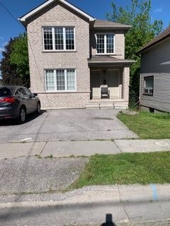2-27 Nassau Street, Oshawa, ON, L1J 4A3