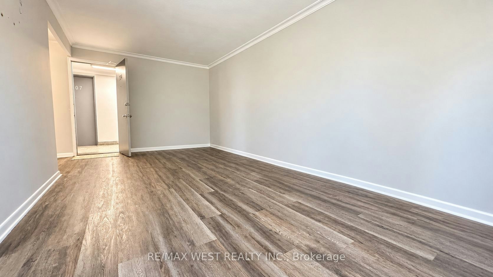 306-1243 Broadview Avenue, Toronto, ON, M4K 2T3 - 7
