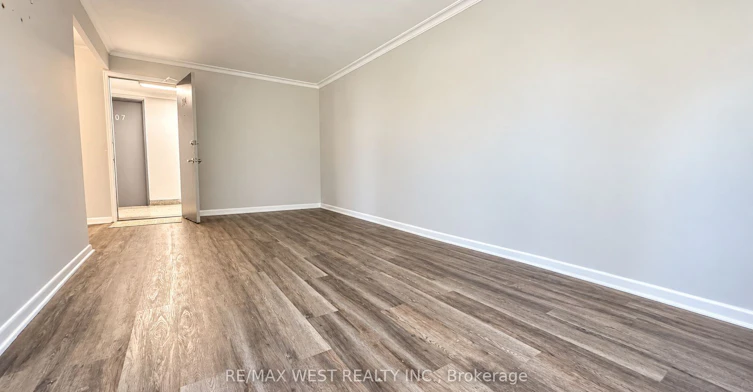 306-1243 Broadview Avenue, Toronto, ON, M4K 2T3 - 7