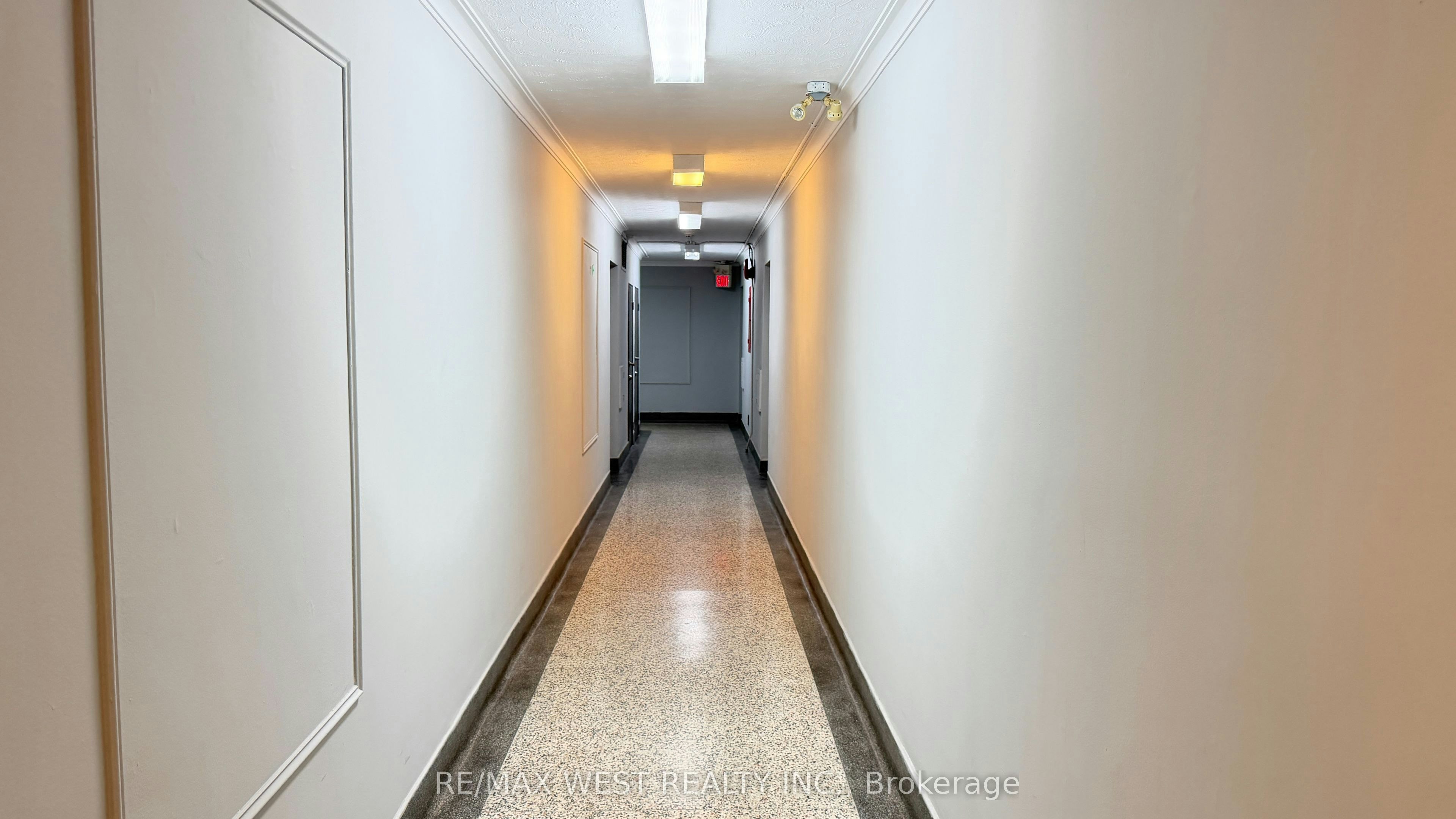 306-1243 Broadview Avenue, Toronto, ON, M4K 2T3 - 3