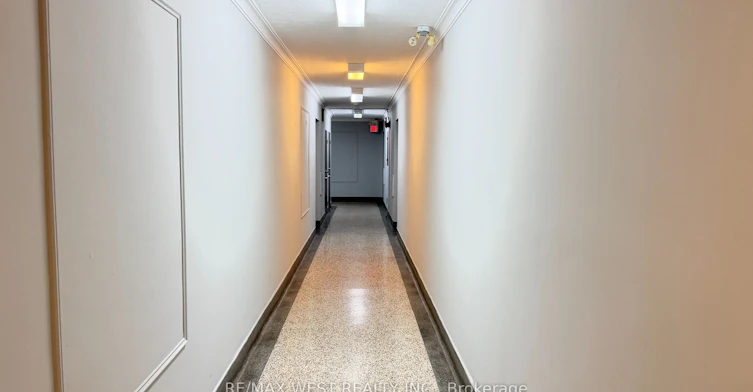306-1243 Broadview Avenue, Toronto, ON, M4K 2T3 - 3