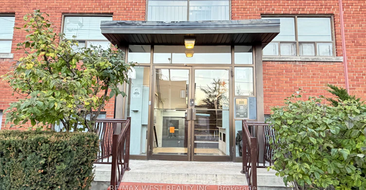306-1243 Broadview Avenue, Toronto, ON, M4K 2T3 - 2
