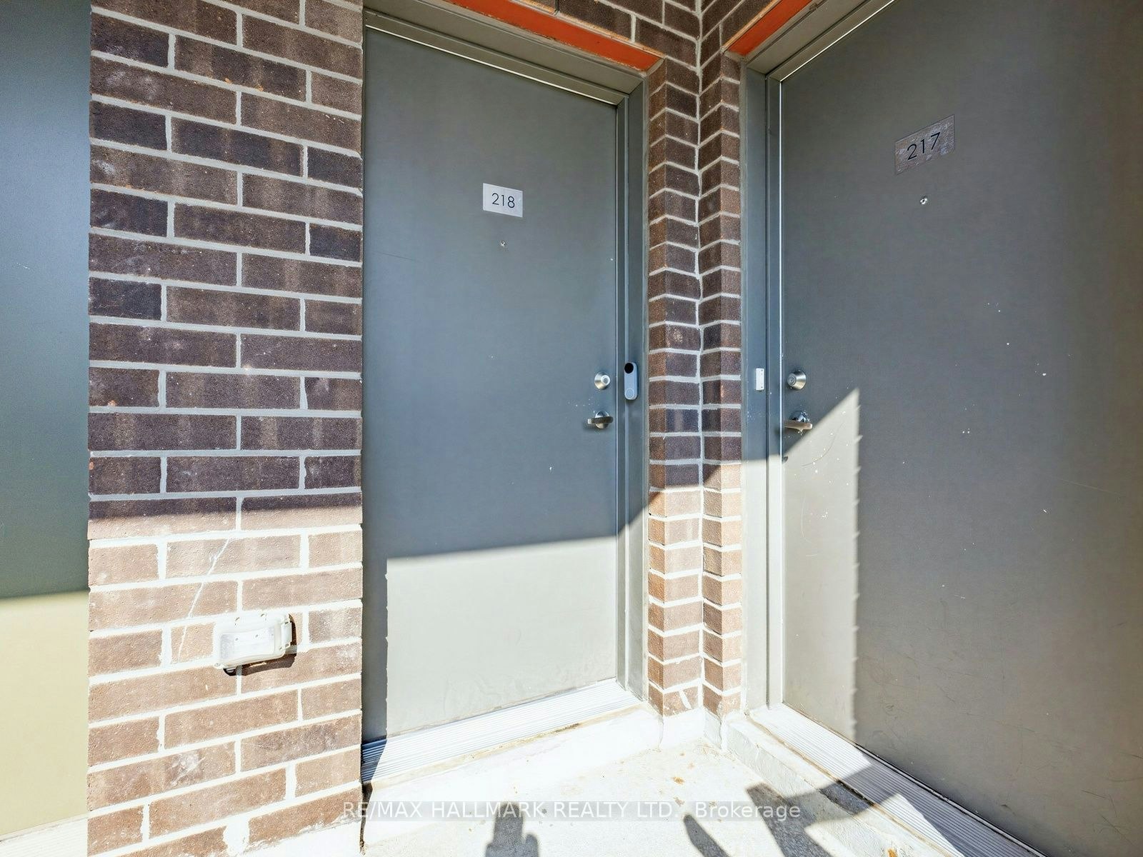 218-1460 Whites Road, Pickering, ON, L1V 1R4 - 3