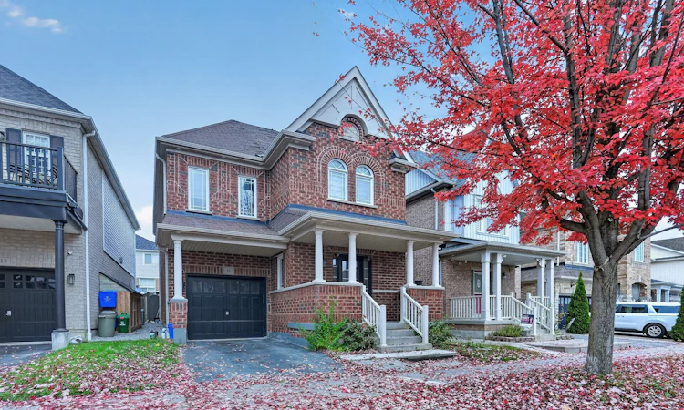 11 Middlecote Drive