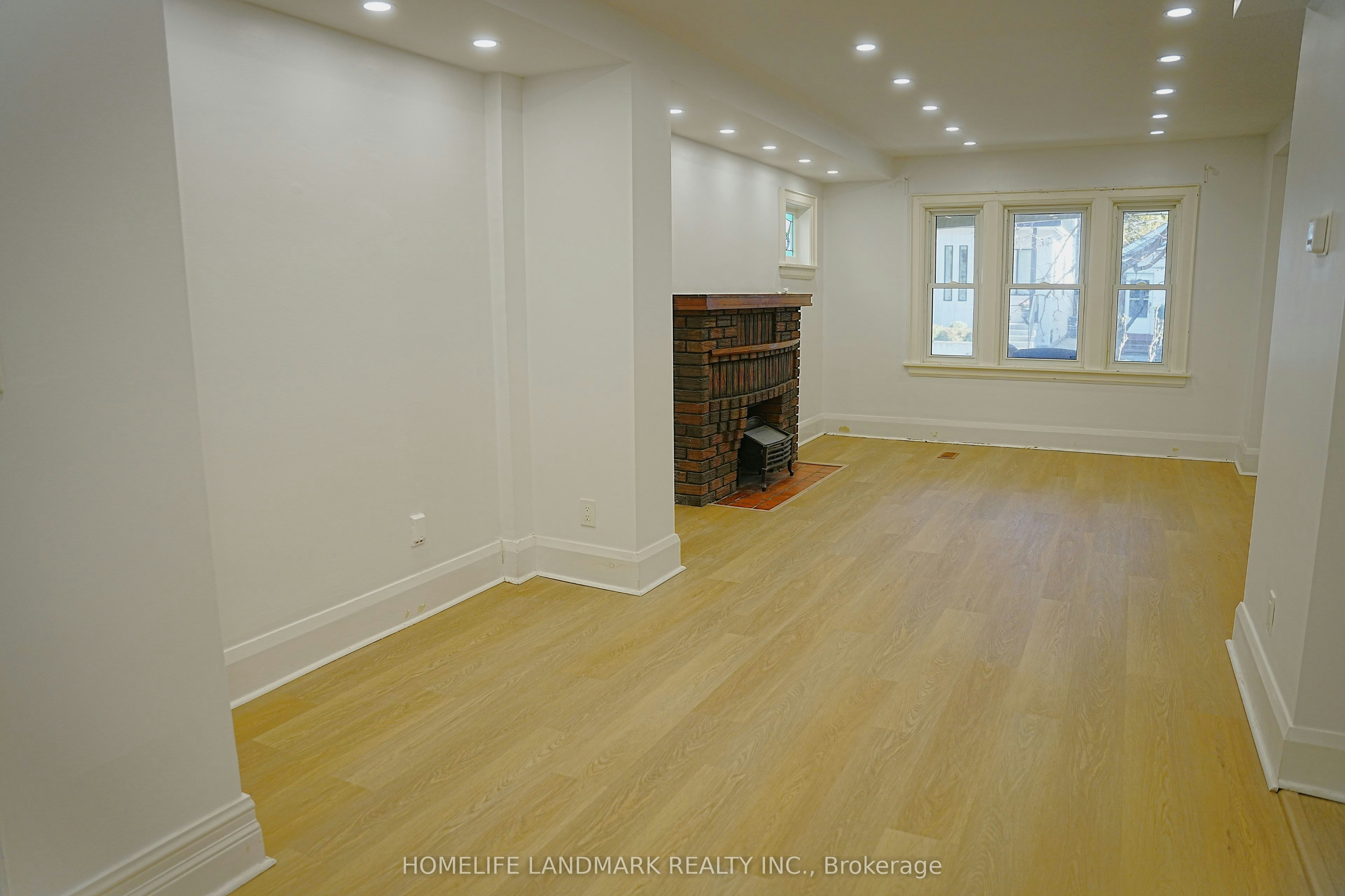 970 Greenwood Avenue, Toronto, ON, M4J 4C3 - 7