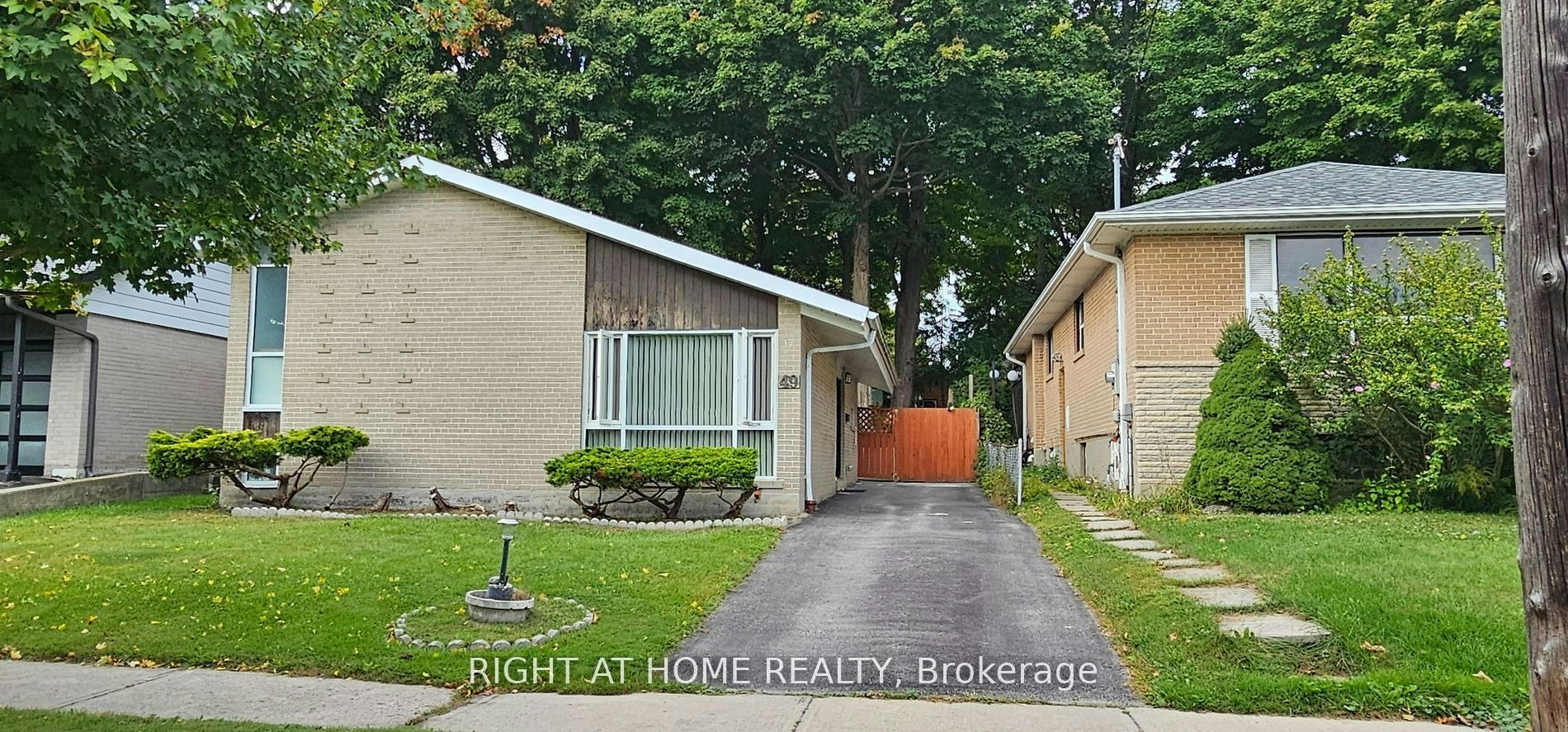 49 Brightside Drive, Toronto, ON, M1E 3Y8