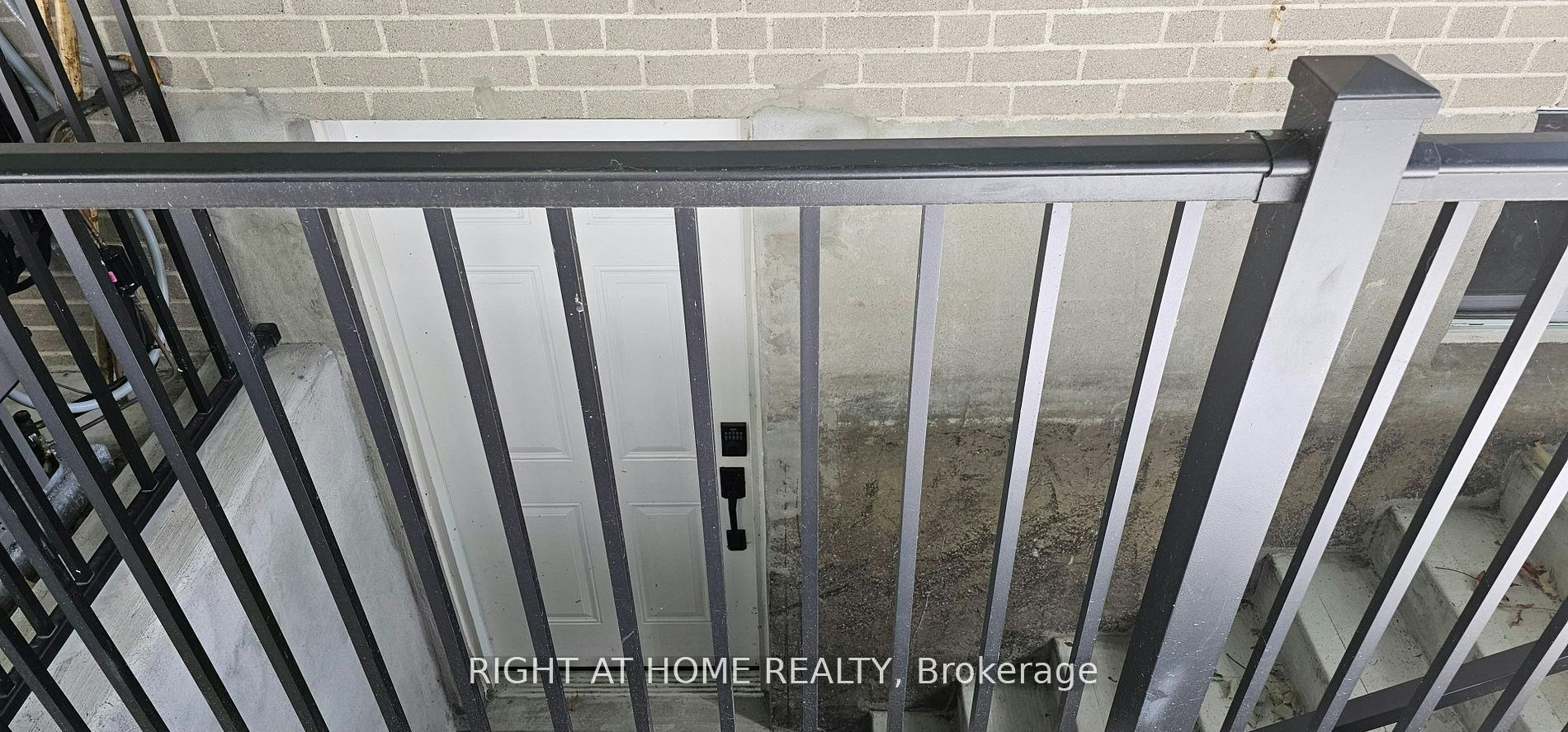 49 Brightside Drive, Toronto, ON, M1E 3Y8 - 9