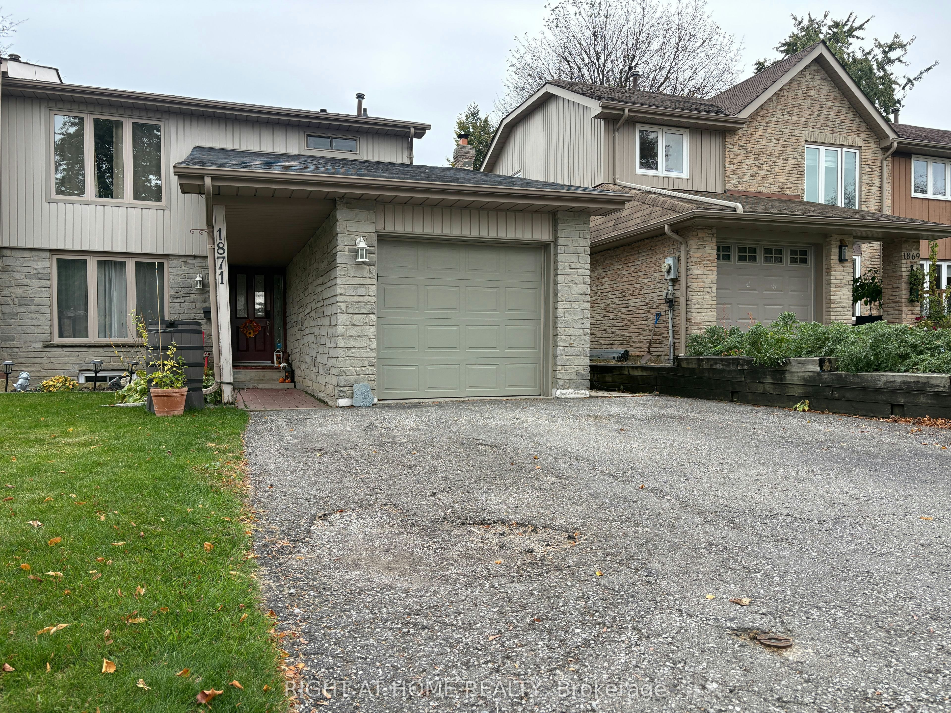 UPPER-1871 Una Road, Pickering, ON, L1V 3J5 - 2