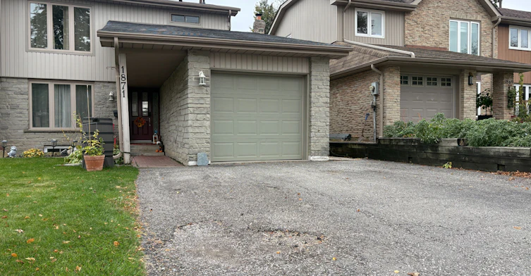 UPPER-1871 Una Road, Pickering, ON, L1V 3J5 - 2