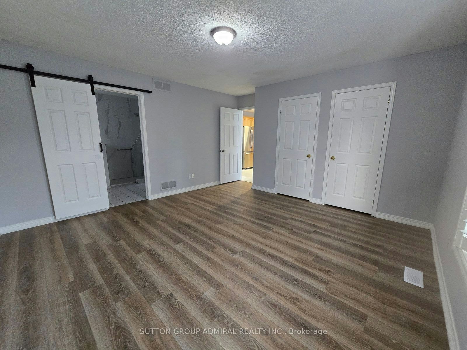 Main Flr-195 Ryerson Crescent, Oshawa, ON, L1G 8A8 - 5