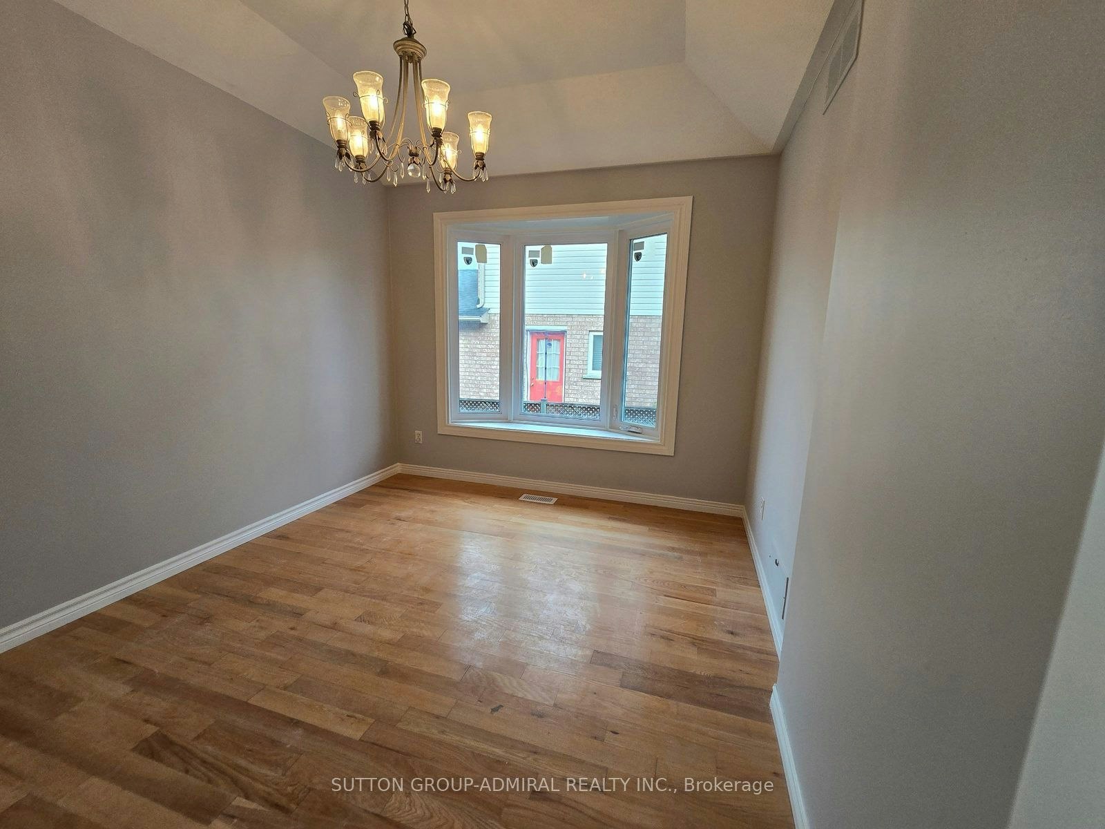 Main Flr-195 Ryerson Crescent, Oshawa, ON, L1G 8A8 - 11