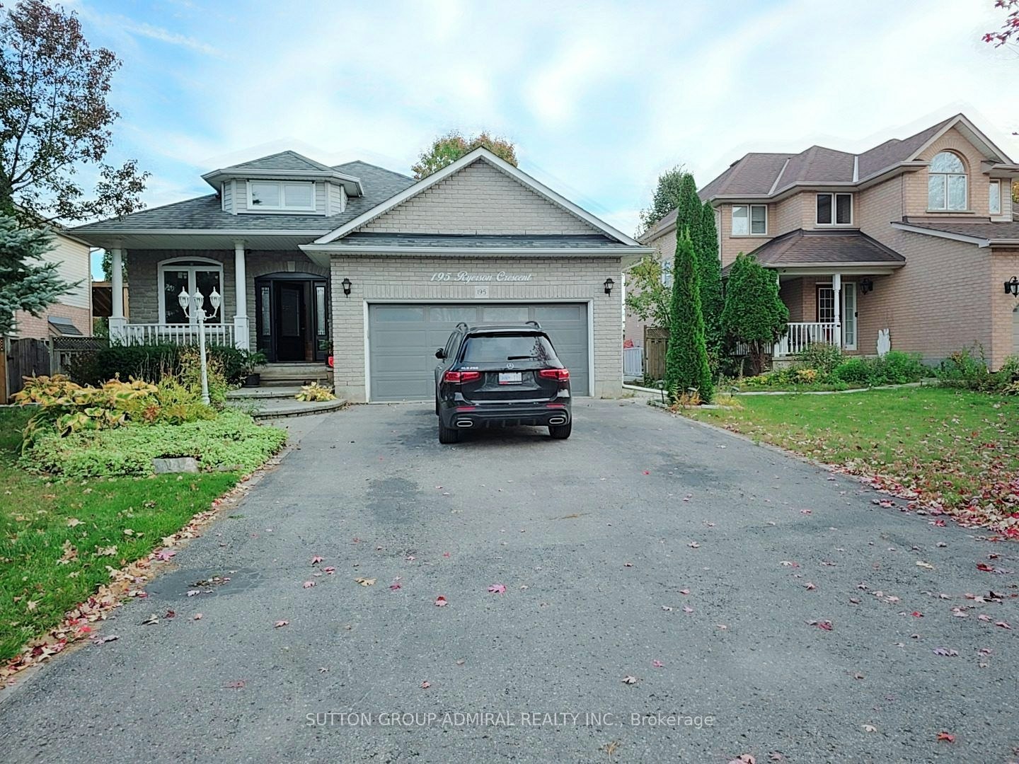 Main Flr-195 Ryerson Crescent, Oshawa, ON, L1G 8A8