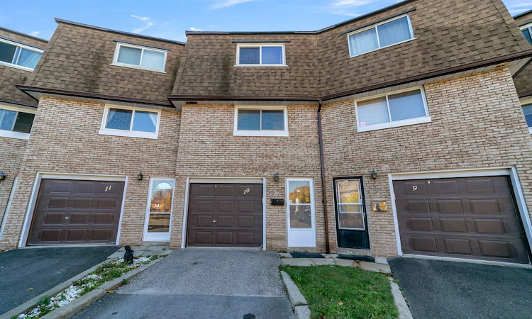 10-671 Huntingwood Drive