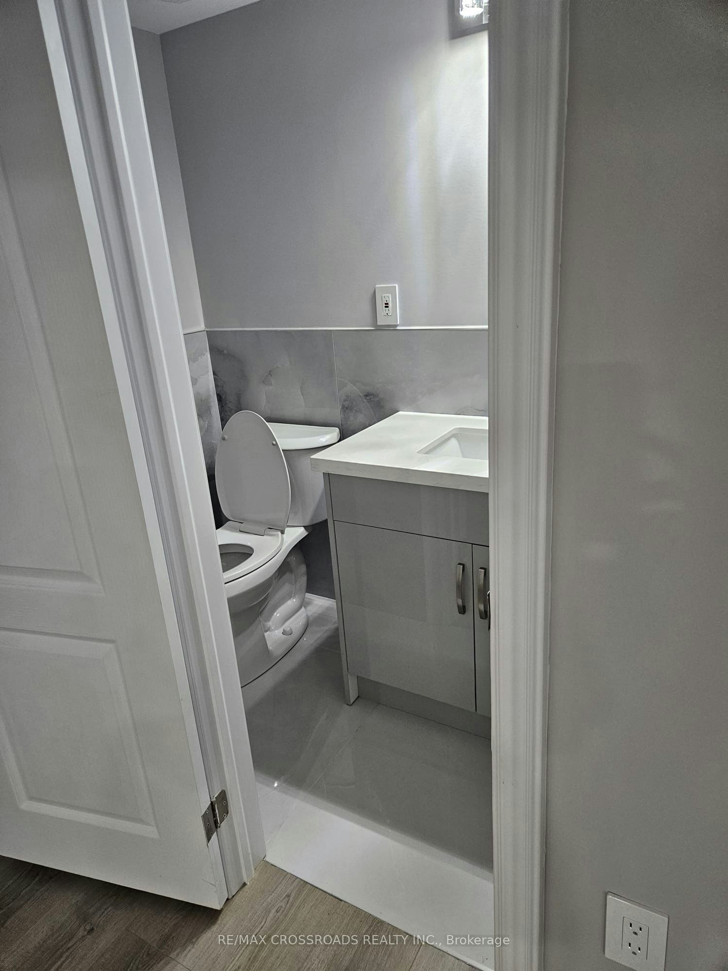 1291 Apollo Street, Oshawa, ON, L1K 3E7 - 10
